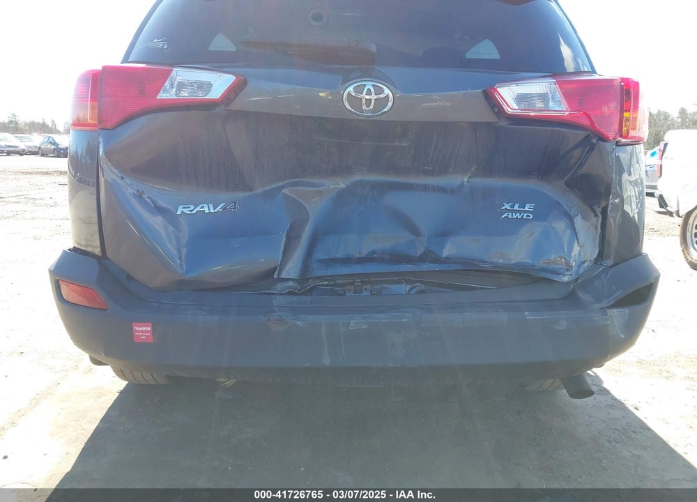 2015 TOYOTA RAV4 XLE VIN: 2T3RFREV5FW256198