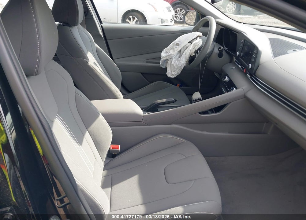 2023 HYUNDAI ELANTRA VIN: KMHLM4AG4PU633183