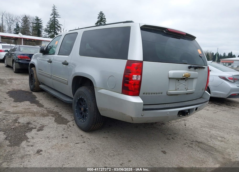 2010 CHEVROLET SUBURBAN 1500 VIN: 1GNUKHE33AR254447