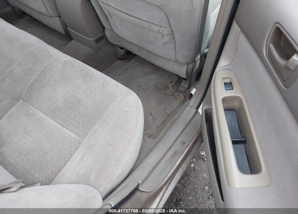 2004 TOYOTA CAMRY LE VIN: 4T1BE32K44U922100