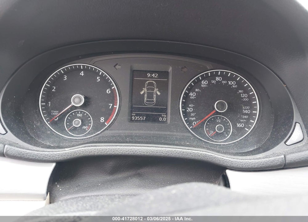 2013 VOLKSWAGEN PASSAT VIN: 1VWBP7A36DC095185