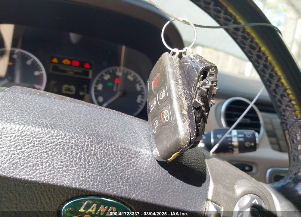 2013 LAND ROVER LR4 VIN: SALAK2D45DA688674