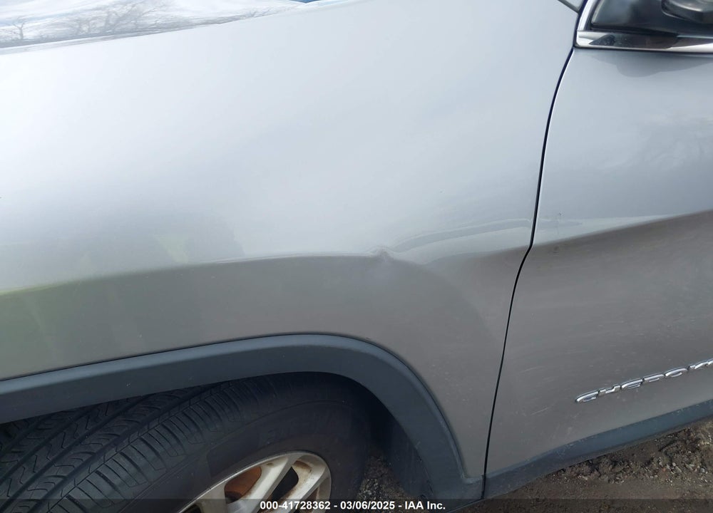 2015 JEEP CHEROKEE VIN: 1C4PJMCB9FW739065