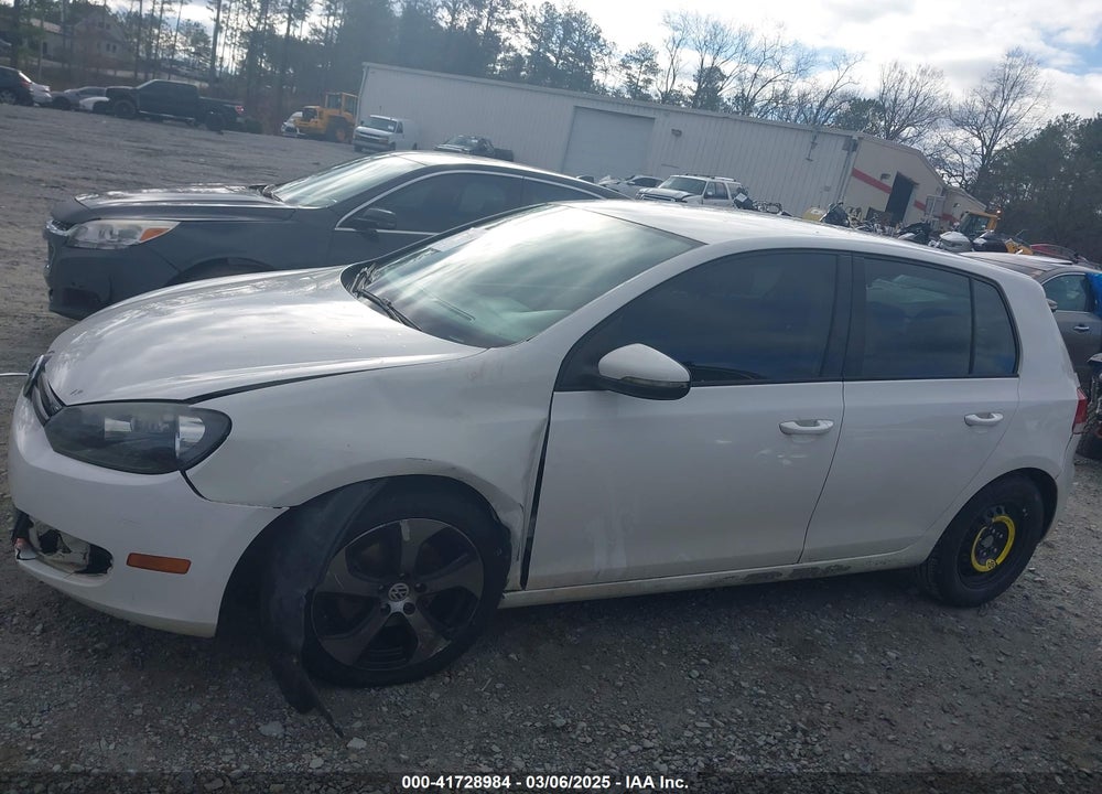 2011 VOLKSWAGEN GOLF VIN: WVWDM9AJ4BW217990