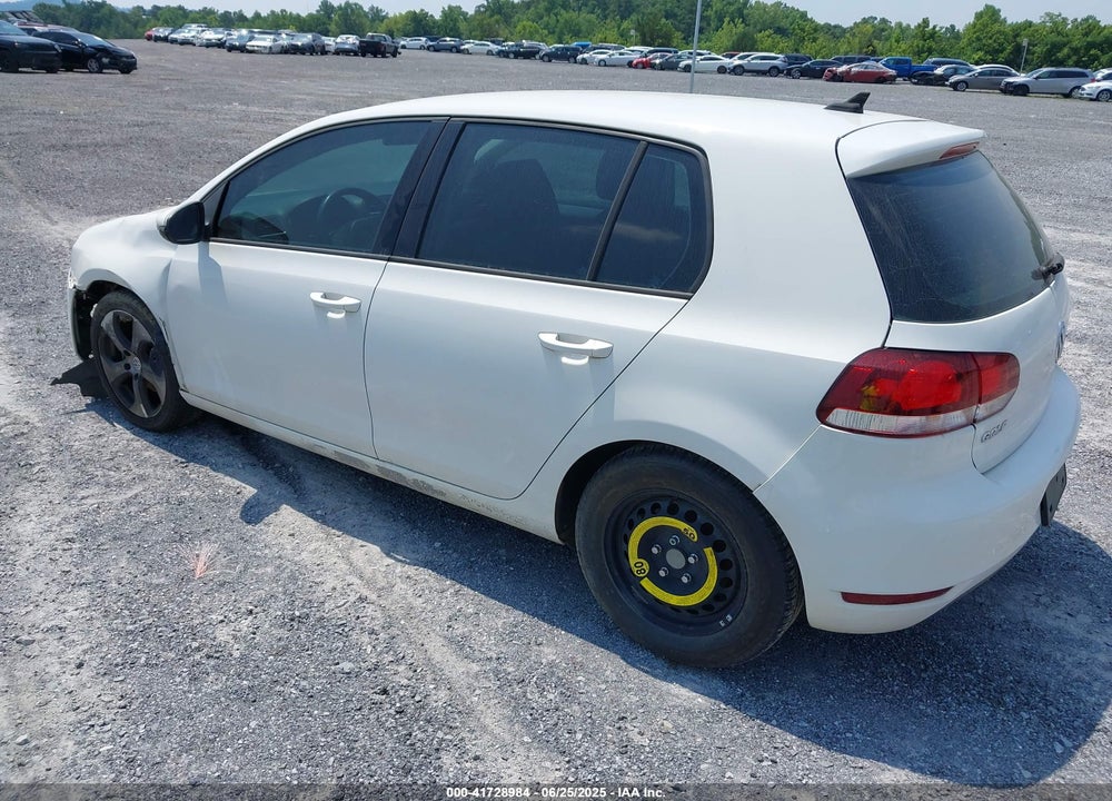 2011 VOLKSWAGEN GOLF VIN: WVWDM9AJ4BW217990