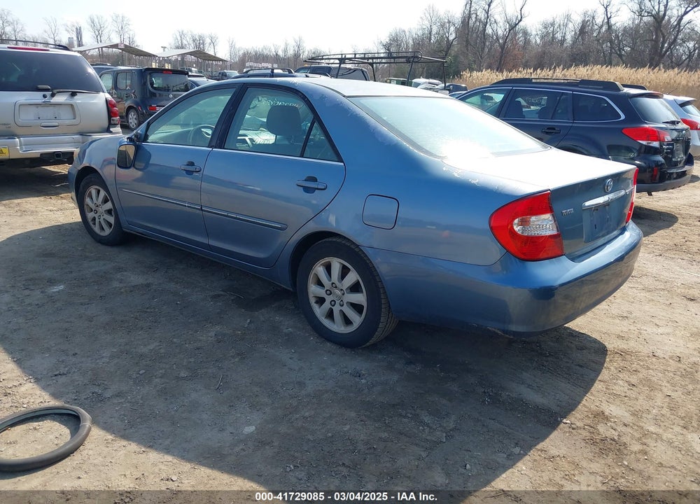 2004 TOYOTA CAMRY XLE VIN: 4T1BE30K34U811153