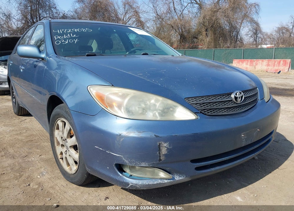 2004 TOYOTA CAMRY XLE VIN: 4T1BE30K34U811153