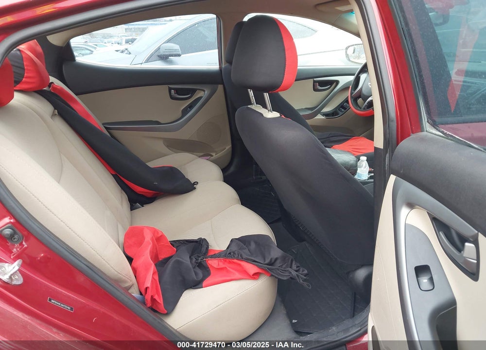 2016 HYUNDAI ELANTRA VIN: 5NPDH4AE1GH725793