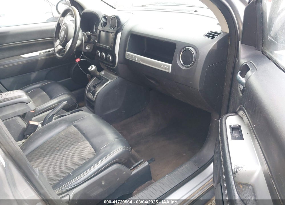 2017 JEEP COMPASS VIN: 1C4NJDEB8HD204795