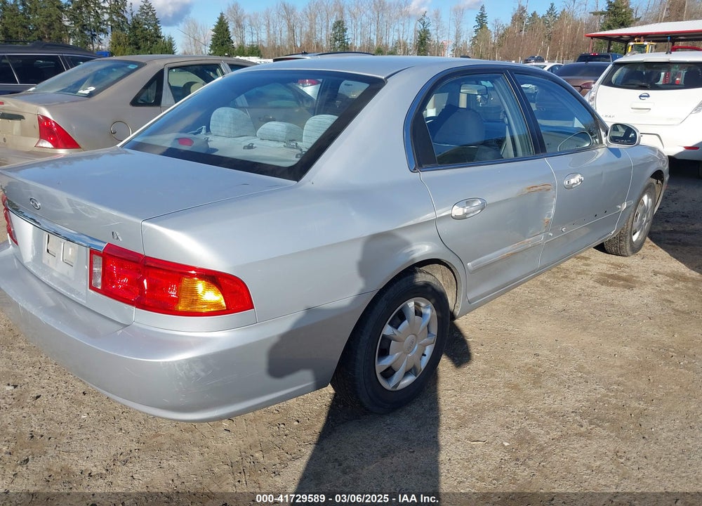 2001 KIA OPTIMA VIN: KNAGD126115032175
