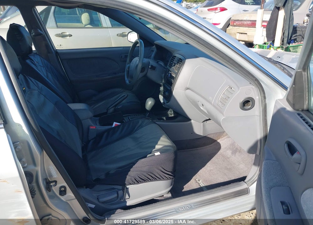 2001 KIA OPTIMA VIN: KNAGD126115032175