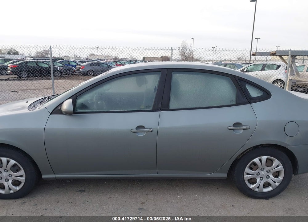 2010 HYUNDAI ELANTRA VIN: KMHDU4AD3AU917812