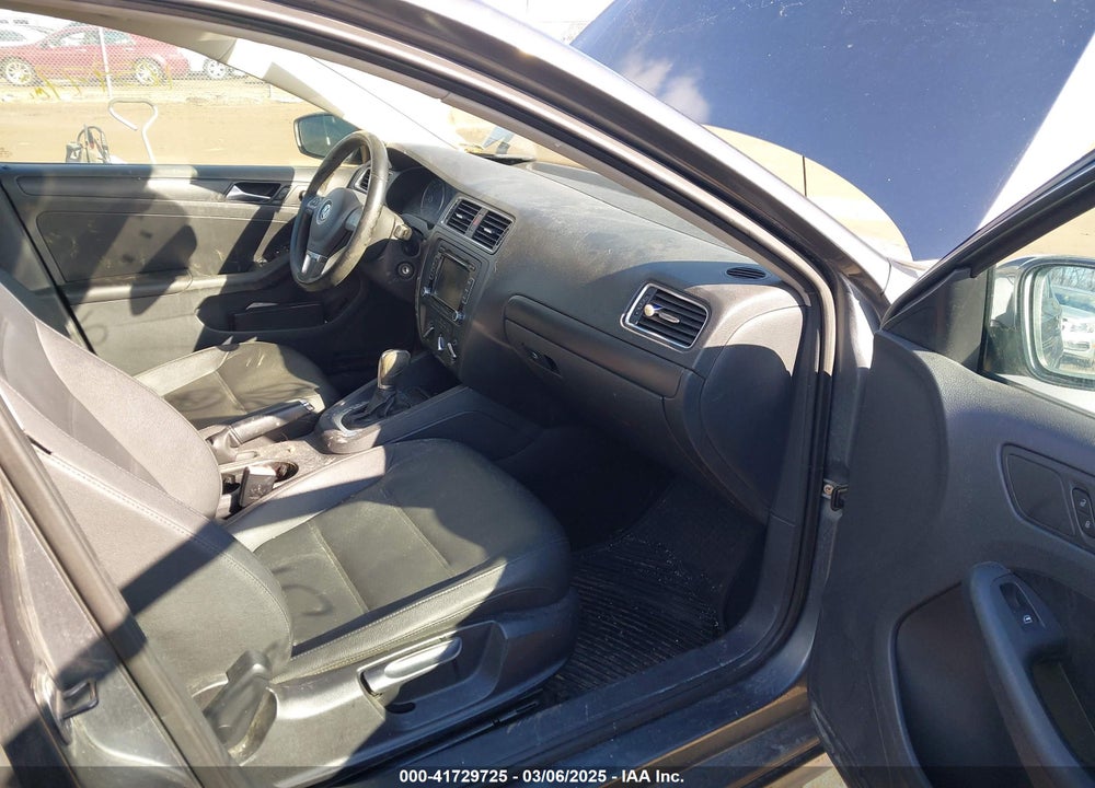 2012 VOLKSWAGEN JETTA VIN: 3VWDX7AJ7CM307516