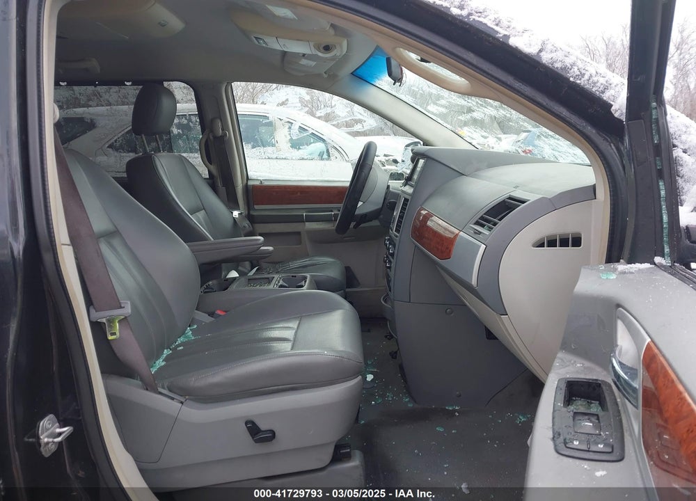 2009 CHRYSLER TOWN & COUNTRY TOURING VIN: 2A8HR54189R539941