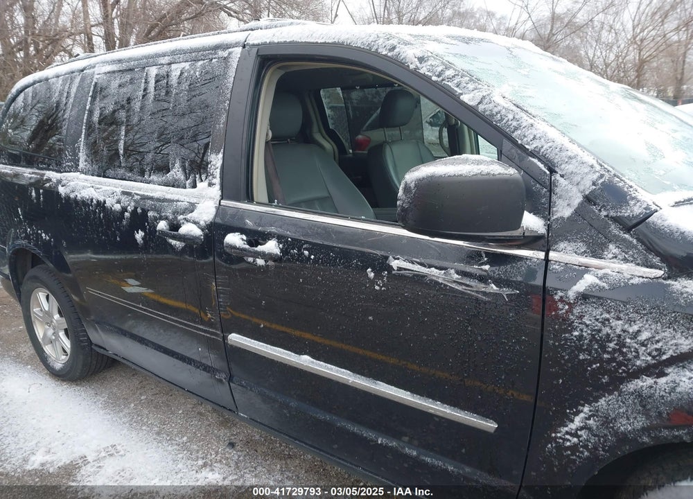 2009 CHRYSLER TOWN & COUNTRY TOURING VIN: 2A8HR54189R539941