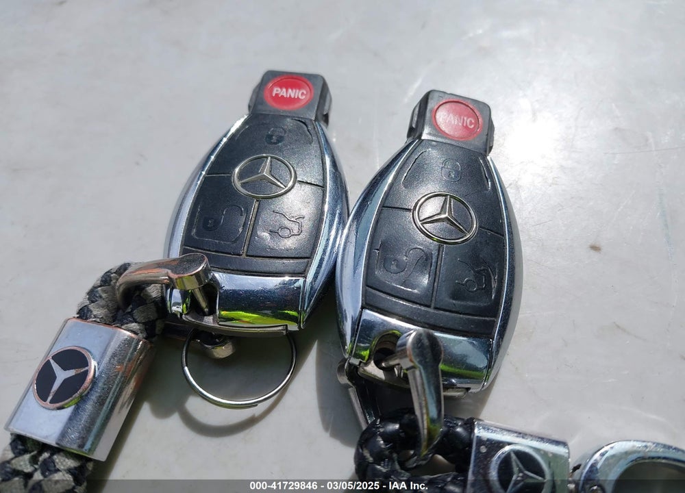 2009 MERCEDES-BENZ C 300 VIN: WDDGF54X39R071564