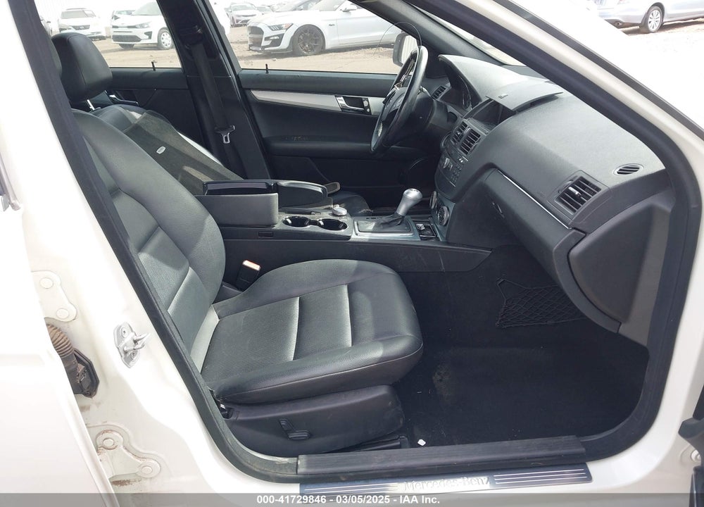 2009 MERCEDES-BENZ C 300 VIN: WDDGF54X39R071564