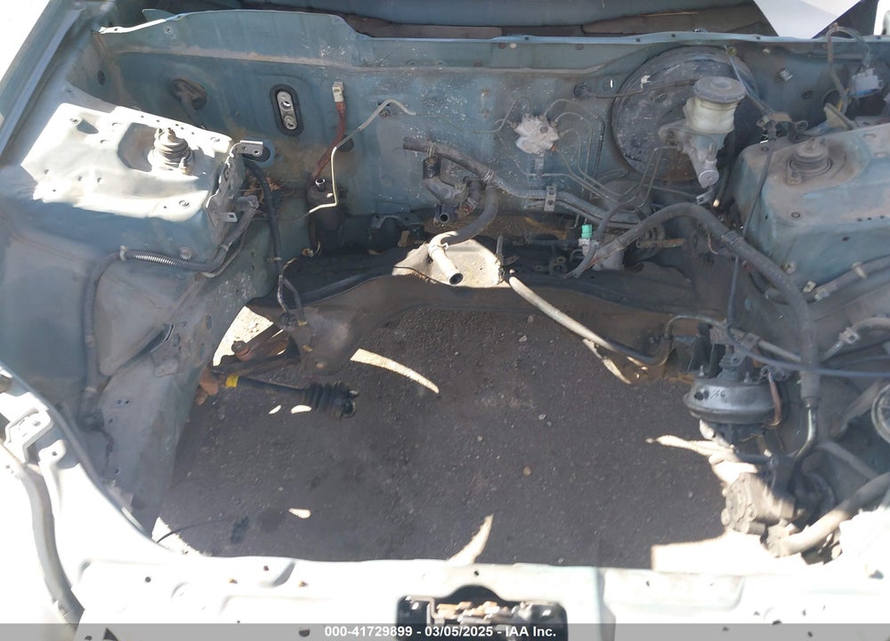 2000 HONDA CIVIC VIN: 2HGEJ6572YH516977