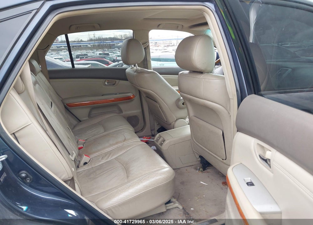 2005 LEXUS RX 330 VIN: 2T2HA31U15C062356