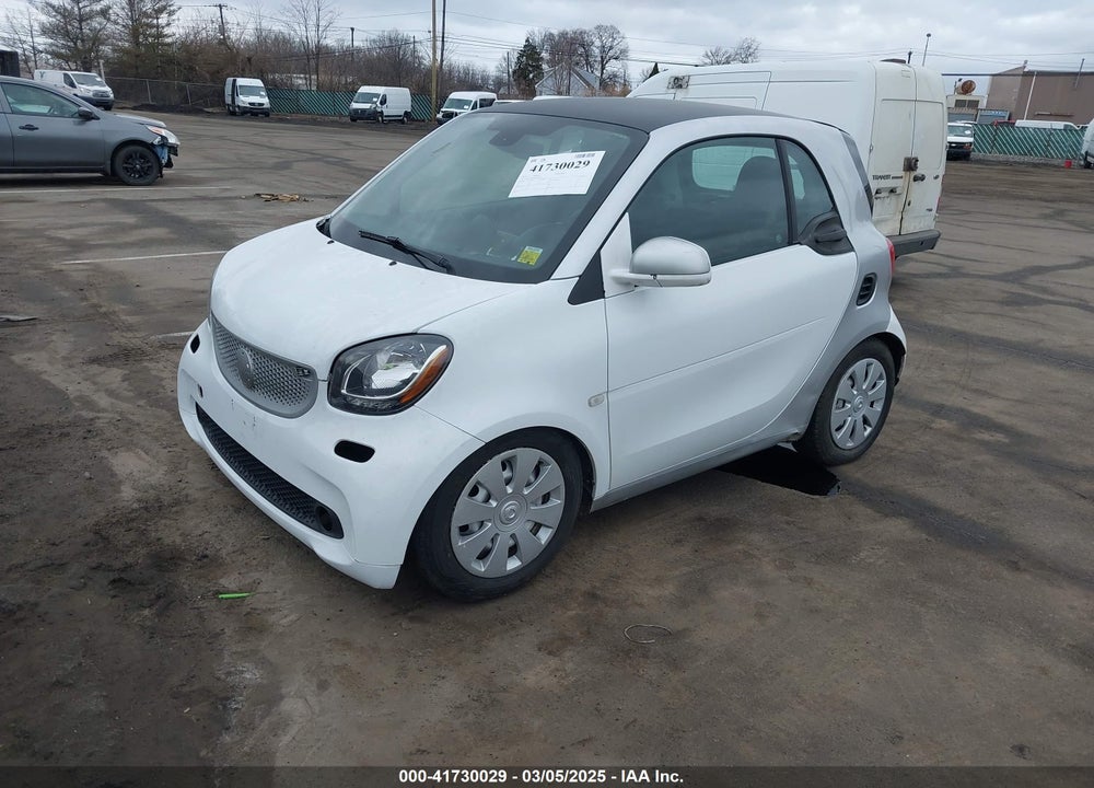 2016 SMART FORTWO VIN: WMEFJ5DA9GK046904
