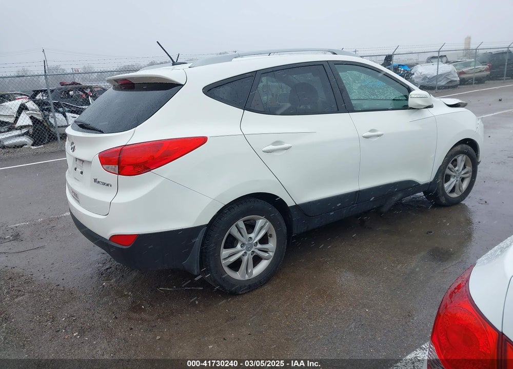 2012 HYUNDAI TUCSON VIN: KM8JU3AC6CU483568
