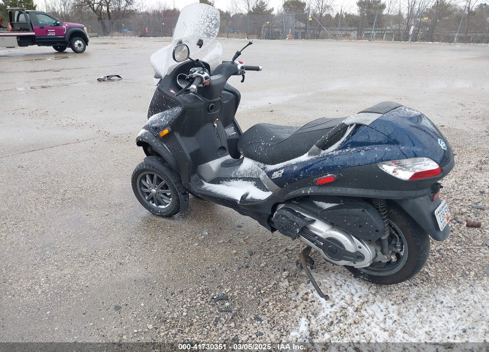 2009 PIAGGIO MP3 400 VIN: ZAPM590T495001149