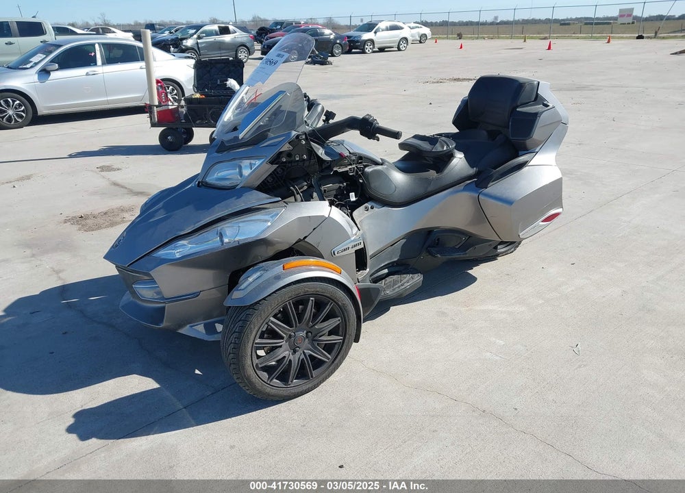 2013 CAN-AM SPYDER ROADSTER RT/RTS/RT LIMITED VIN: 2BXNBBC15DV002555