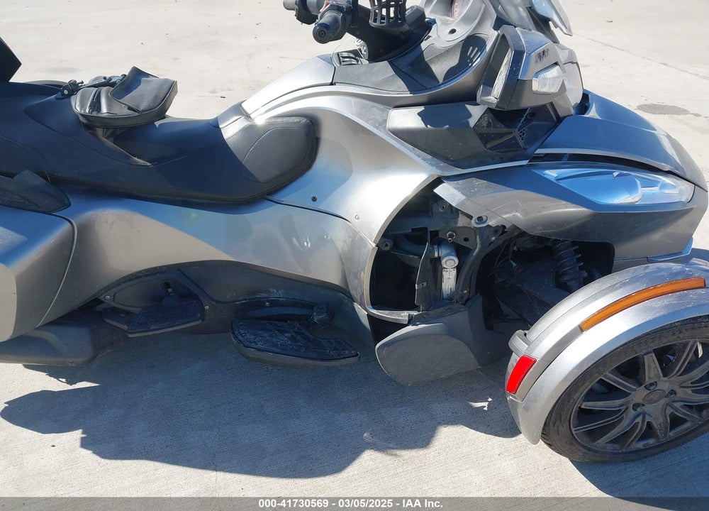 2013 CAN-AM SPYDER ROADSTER RT/RTS/RT LIMITED VIN: 2BXNBBC15DV002555