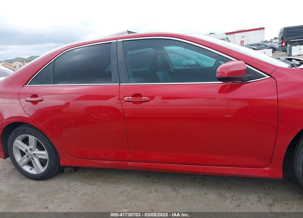 2013 TOYOTA CAMRY SE VIN: 4T1BF1FK2DU680872