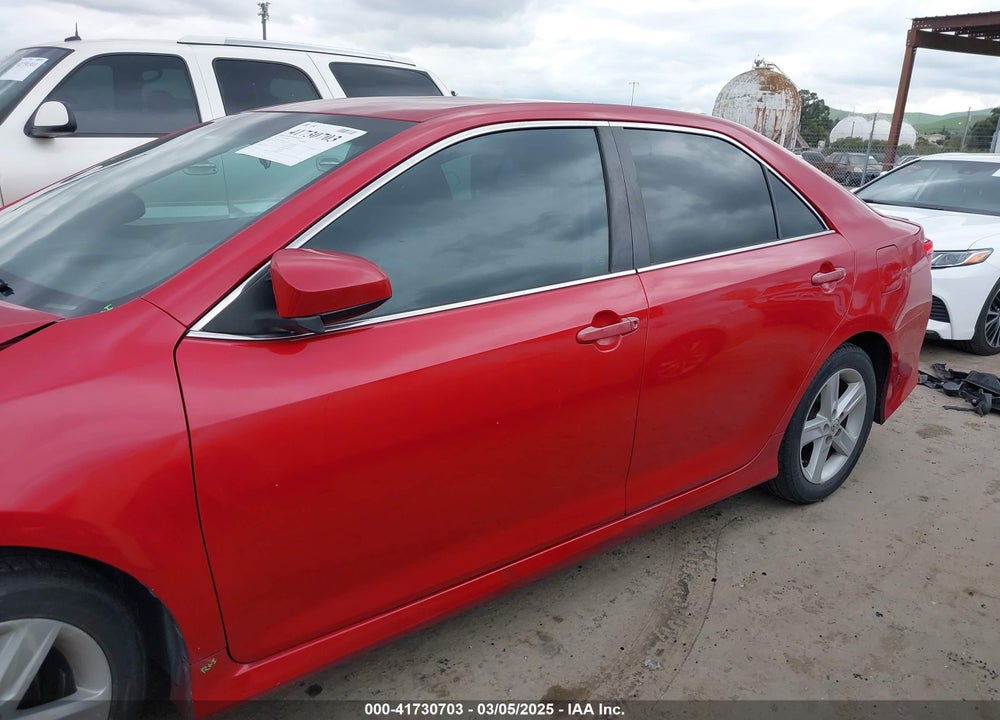 2013 TOYOTA CAMRY SE VIN: 4T1BF1FK2DU680872