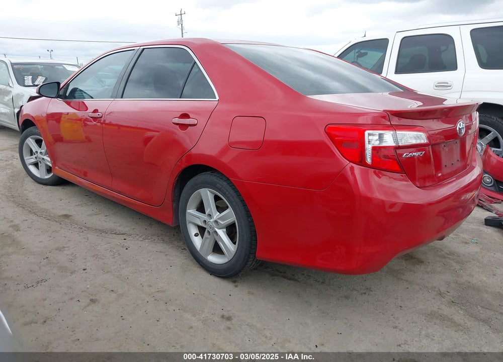 2013 TOYOTA CAMRY SE VIN: 4T1BF1FK2DU680872