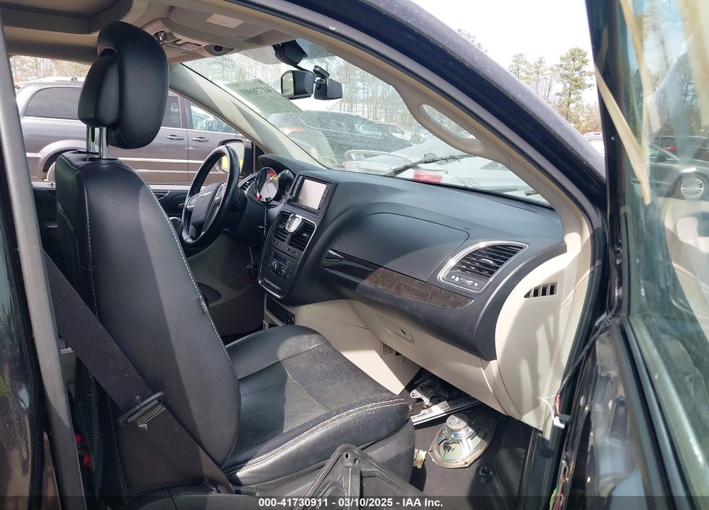2012 CHRYSLER TOWN & COUNTRY VIN: 2C4RC1CG3CR106871