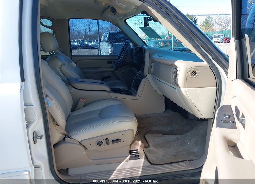 2004 CHEVROLET TAHOE LT VIN: 1GNEK13ZX4R212834