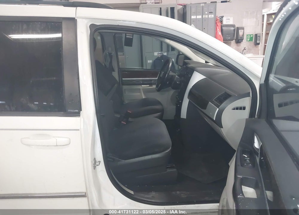 2010 DODGE GRAND CARAVAN SXT VIN: 2D4RN5D14AR160367