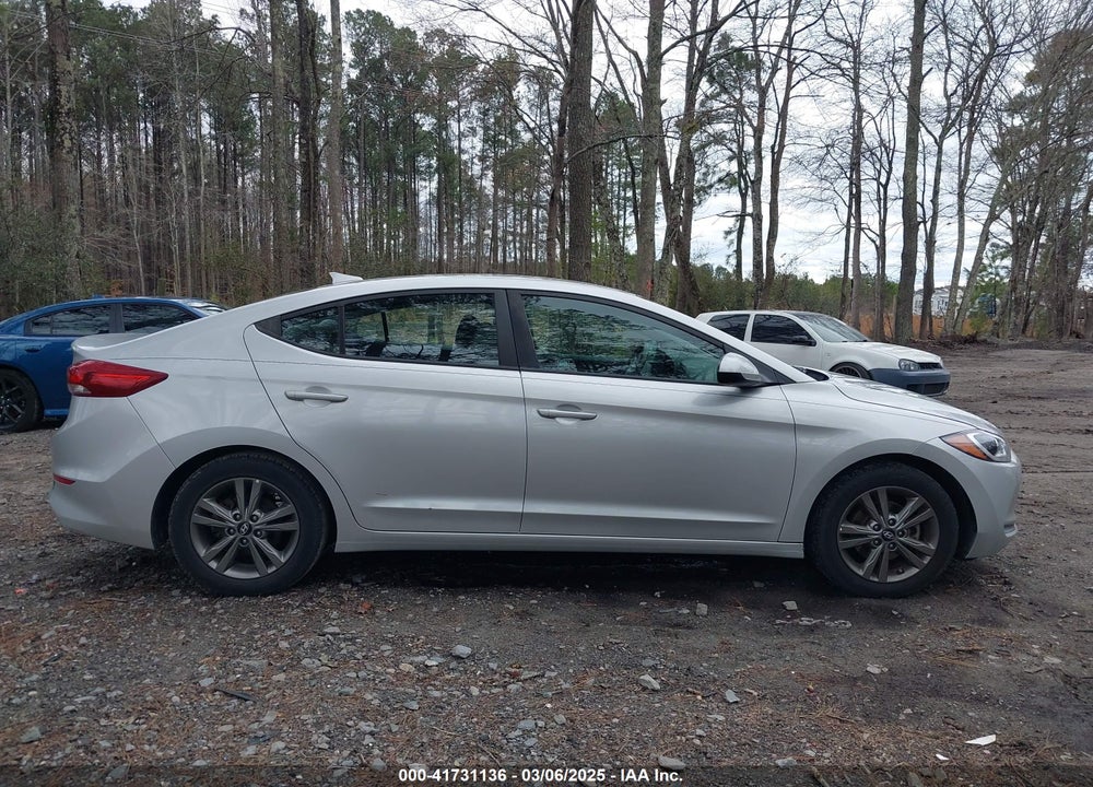 2018 HYUNDAI ELANTRA VIN: 5NPD84LF9JH245479