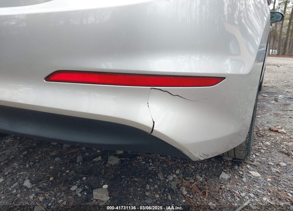 2018 HYUNDAI ELANTRA VIN: 5NPD84LF9JH245479