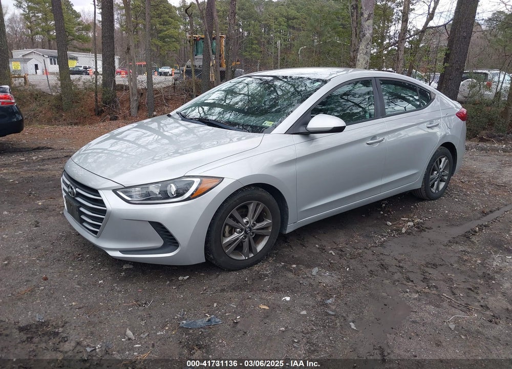 2018 HYUNDAI ELANTRA VIN: 5NPD84LF9JH245479