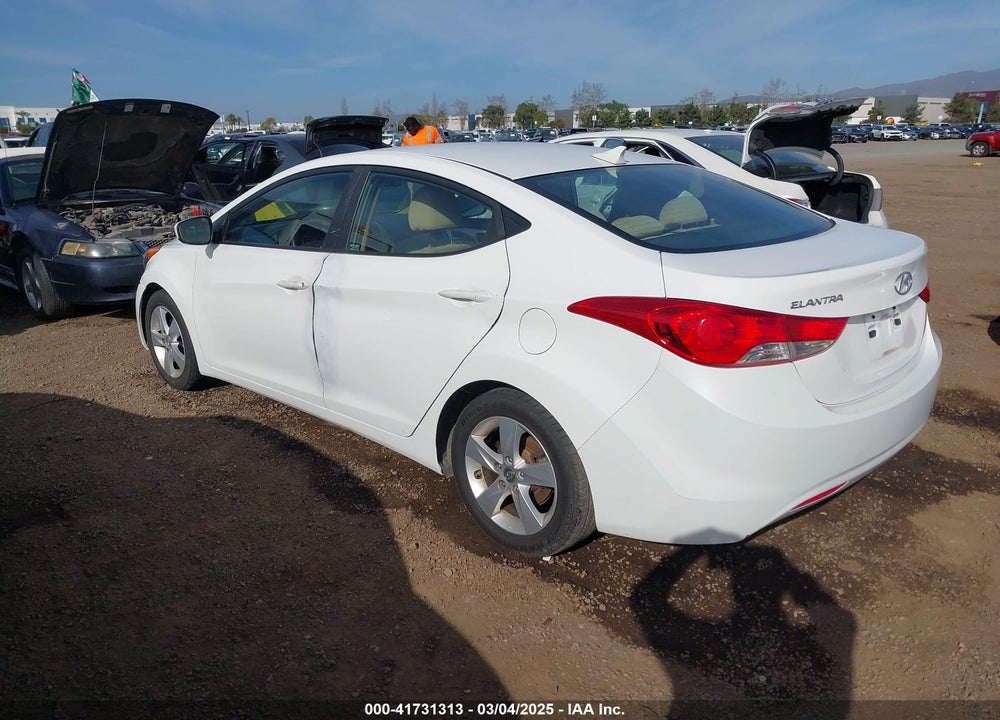 2013 HYUNDAI ELANTRA VIN: 5NPDH4AE1DH364416