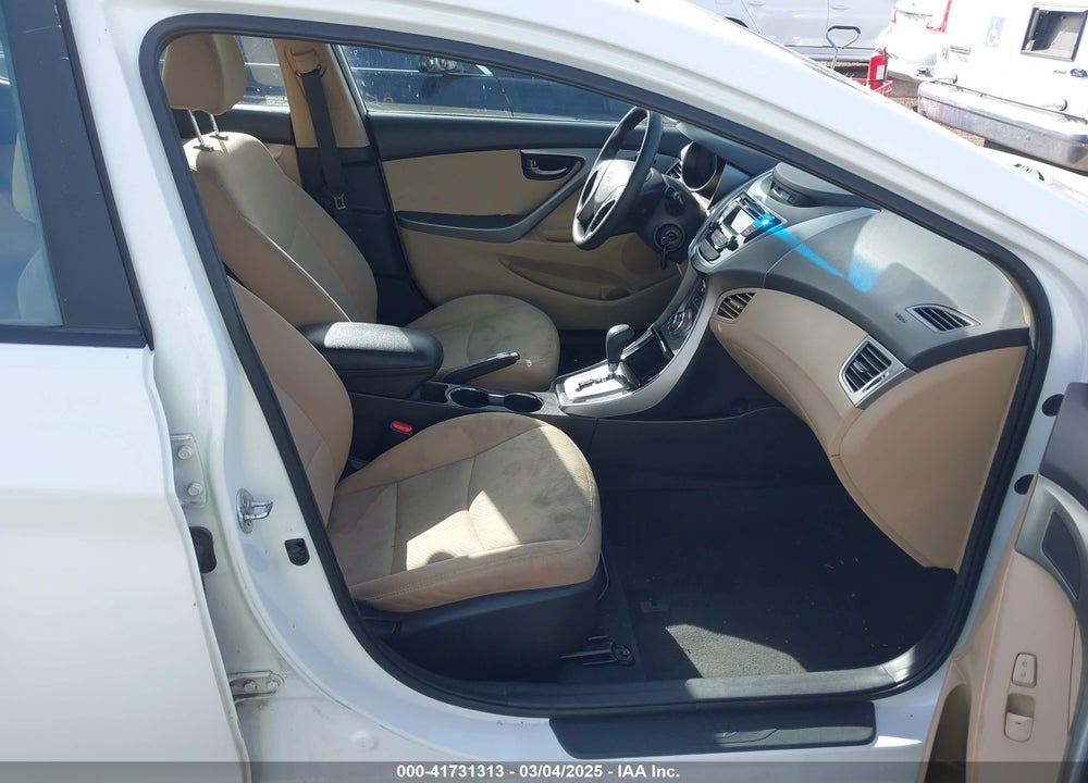 2013 HYUNDAI ELANTRA VIN: 5NPDH4AE1DH364416