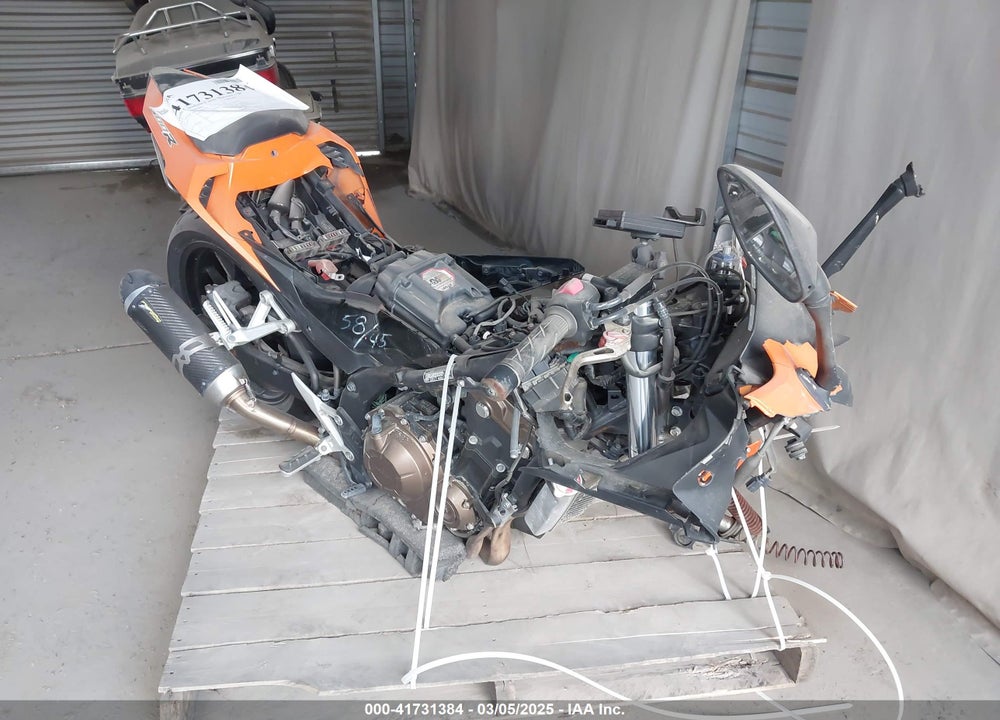 2017 HONDA CBR500 RA-ABS VIN: MLHPC4405H5400249
