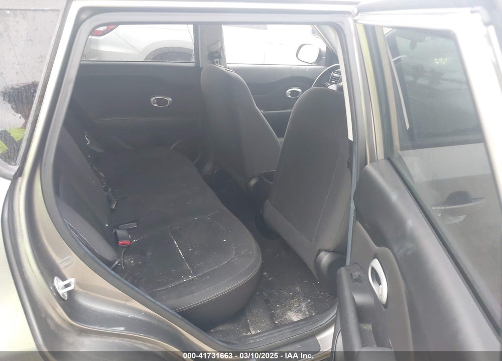 2015 KIA SOUL VIN: KNDJN2A23F7208018