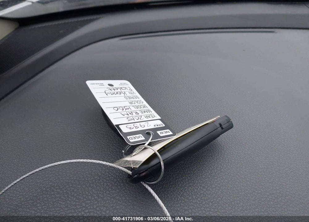 2015 RAM 1500 VIN: 1C6RR7GTXFS723803
