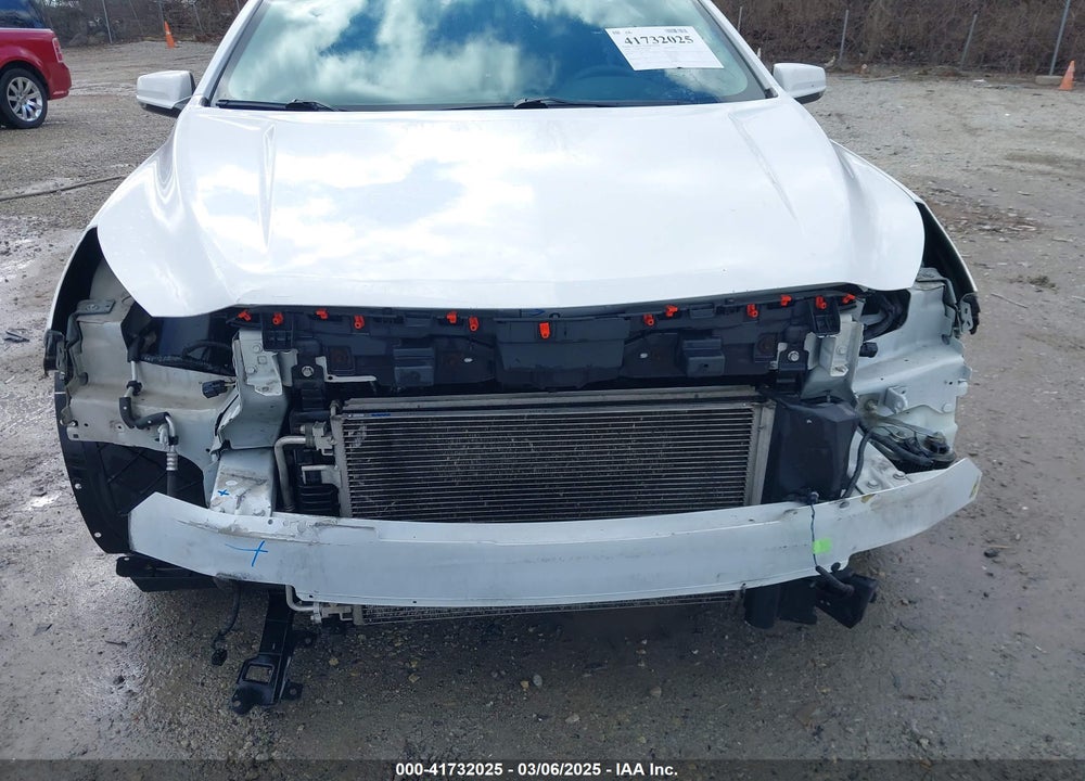 2014 CHEVROLET MALIBU VIN: 1G11E5SL8EU163952