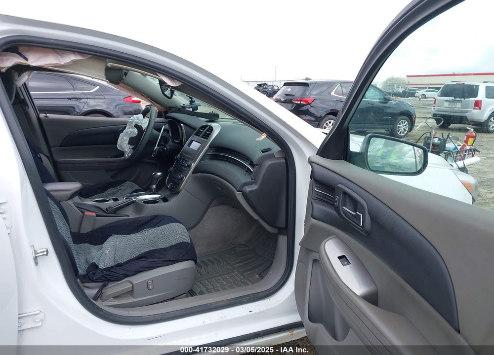 2015 CHEVROLET MALIBU LS VIN: 1G11B5SL3FF165655