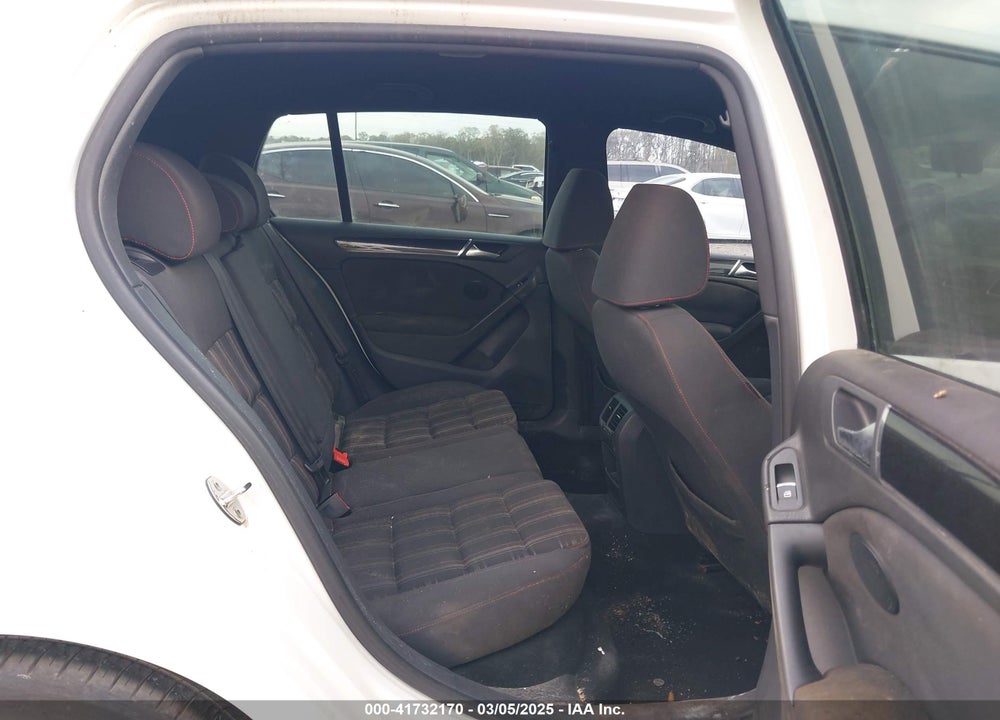 2013 VOLKSWAGEN GTI VIN: WVWHD7AJ1DW093931