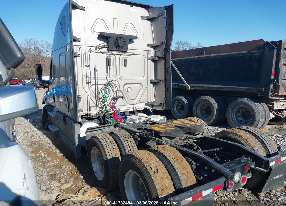 2020 FREIGHTLINER NEW CASCADIA 126 VIN: 3AKJHHDR4LSKB4618