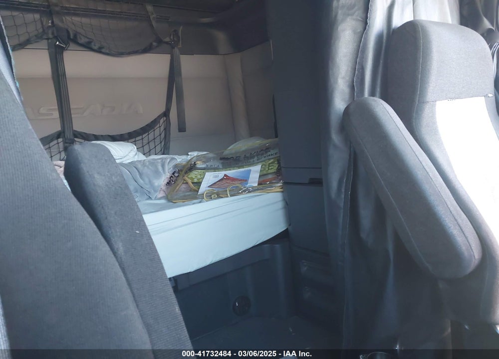 2020 FREIGHTLINER NEW CASCADIA 126 VIN: 3AKJHHDR4LSKB4618