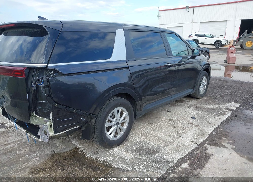 2024 KIA CARNIVAL MPV LX SEAT PACKAGE VIN: KNDNB4H3XR6421563