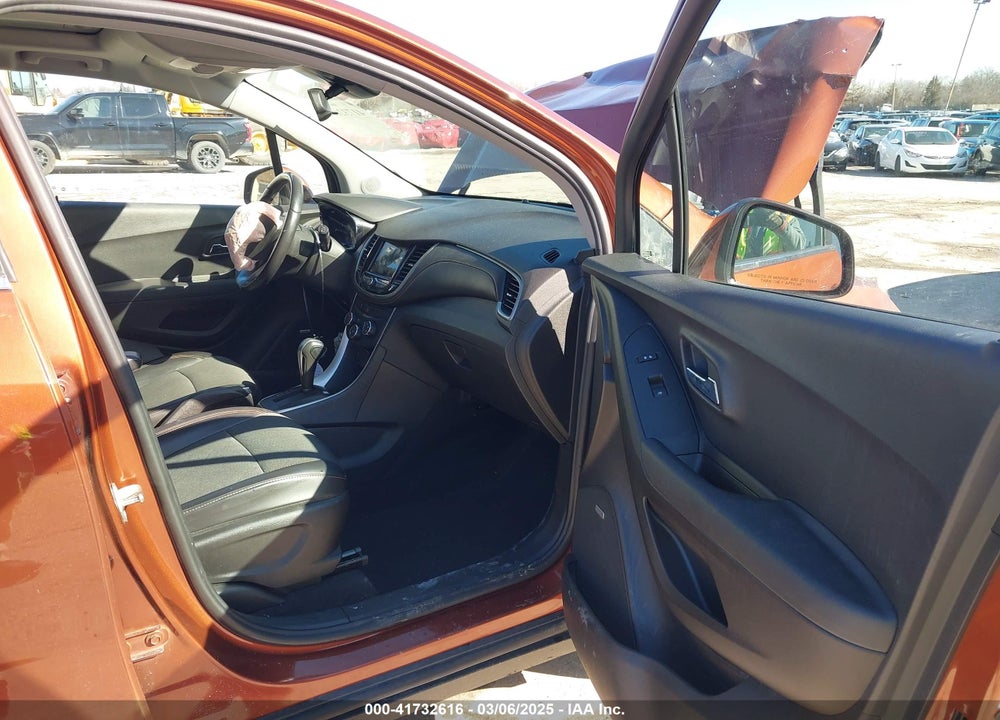 2019 CHEVROLET TRAX VIN: 3GNCJLSB9KL279780