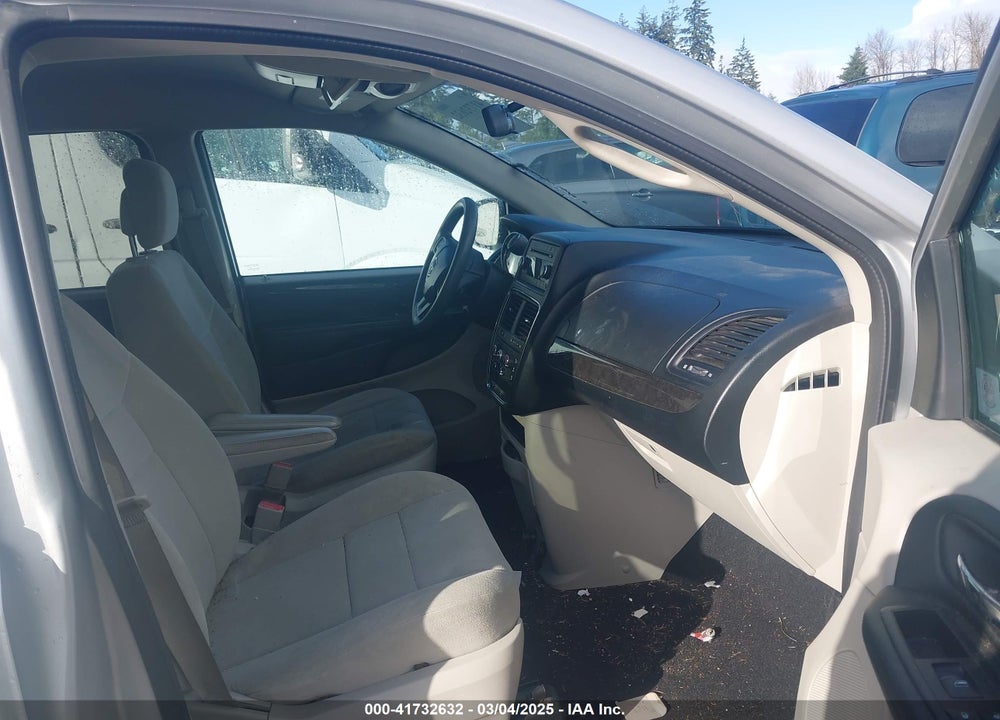 2012 DODGE GRAND CARAVAN VIN: 2C4RDGCG1CR304560